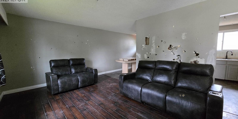 5107 MILLS AVENUE Terrace Photo 4 5107 MILLS AVENUE Terrace Photo 4